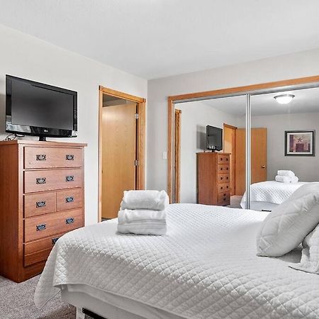 Convenient Townhouse - Near Airport Villa Rapid City Exterior photo