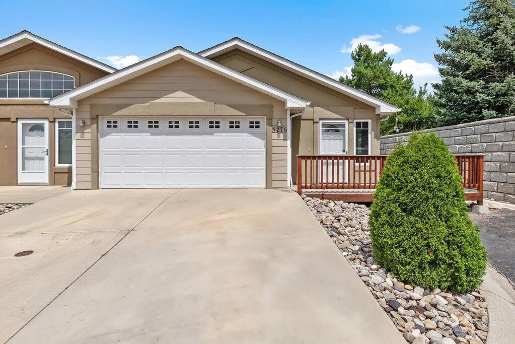 Convenient Townhouse - Near Airport Villa Rapid City Exterior photo